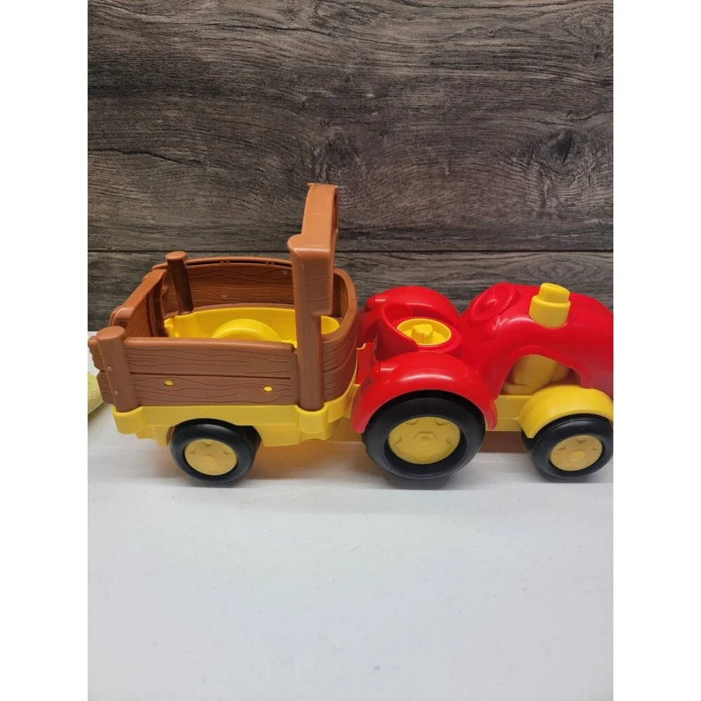 Fisher Price Little People Tow 'N Pull Tractor Sounds 2011